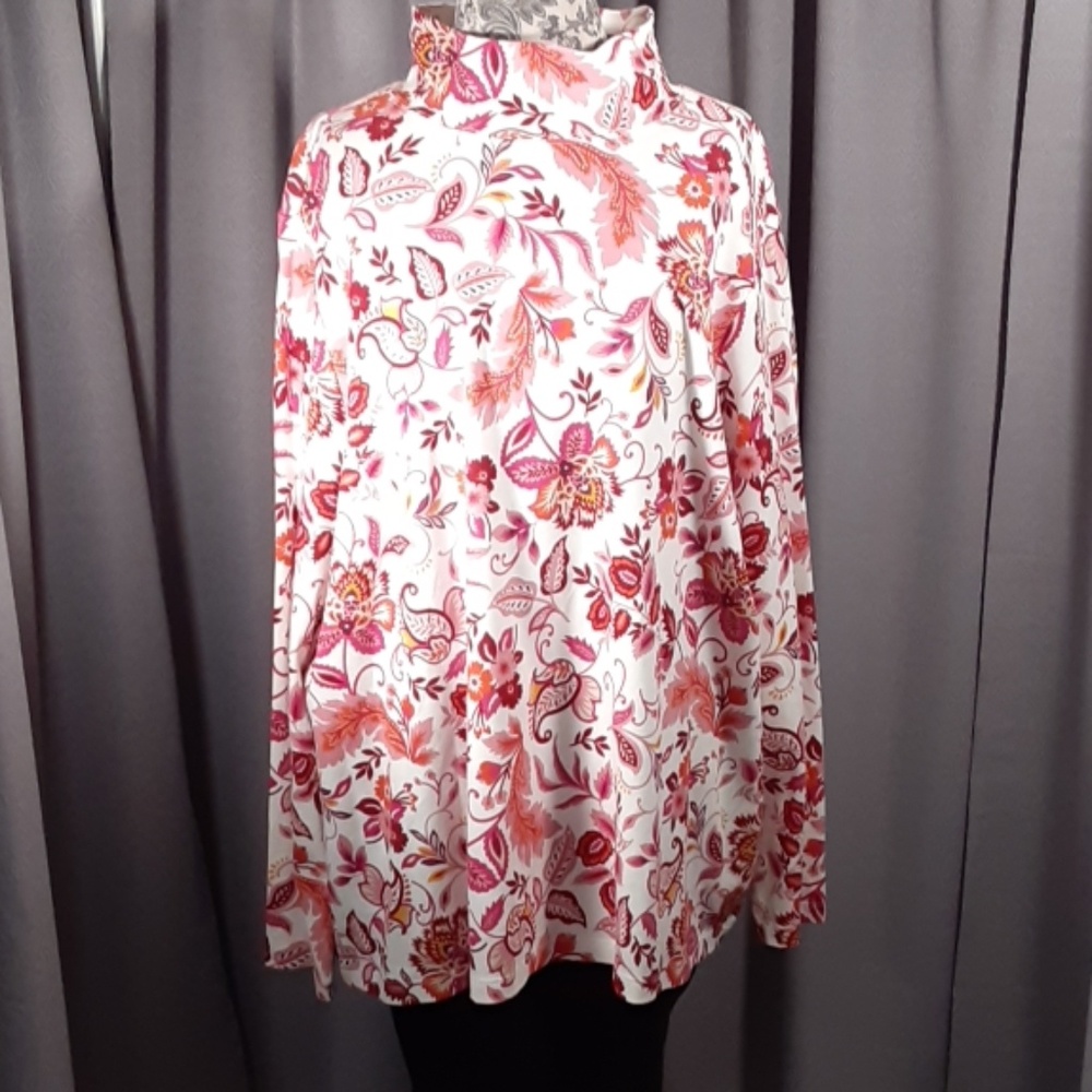 2X Floral turtle neck sweater